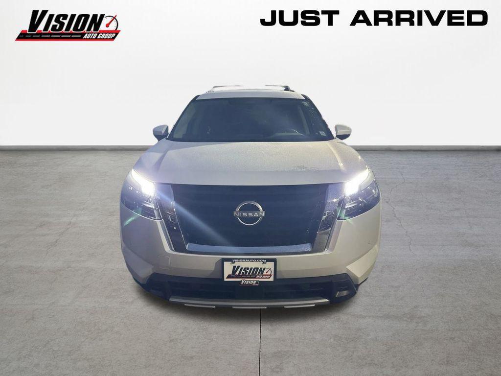 new 2025 Nissan Pathfinder car, priced at $38,350