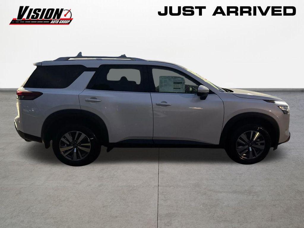 new 2025 Nissan Pathfinder car, priced at $38,350