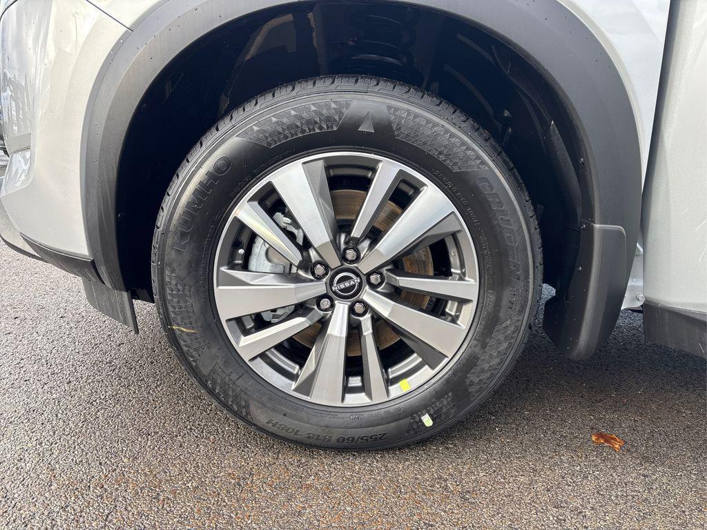 new 2025 Nissan Pathfinder car, priced at $38,268