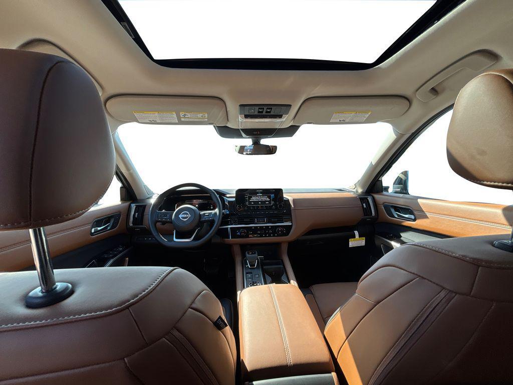 new 2025 Nissan Pathfinder car, priced at $45,158