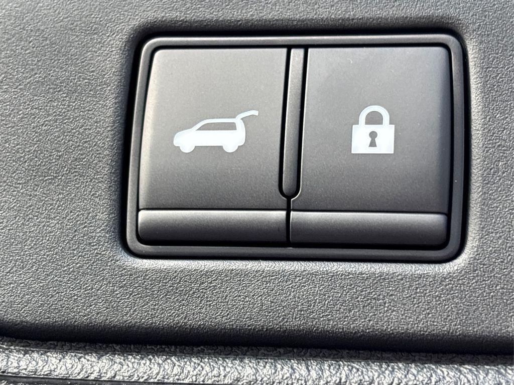 new 2025 Nissan Pathfinder car, priced at $39,692