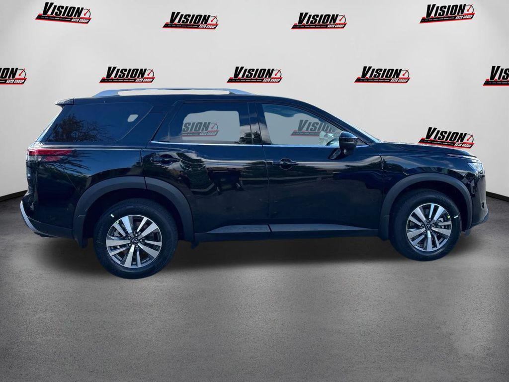 new 2025 Nissan Pathfinder car, priced at $39,692