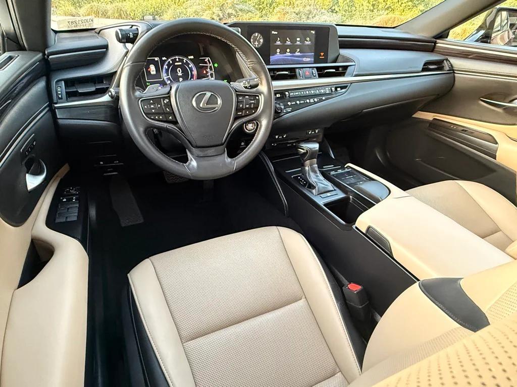 used 2019 Lexus ES 350 car, priced at $30,592