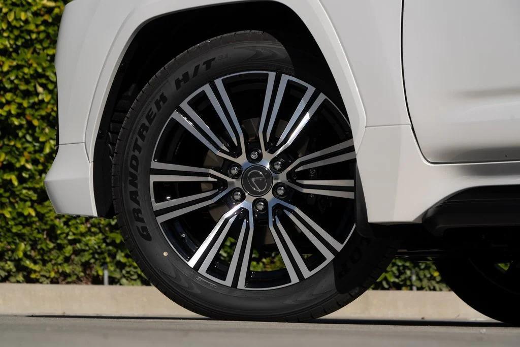 new 2026 Lexus LX 600 car, priced at $122,053