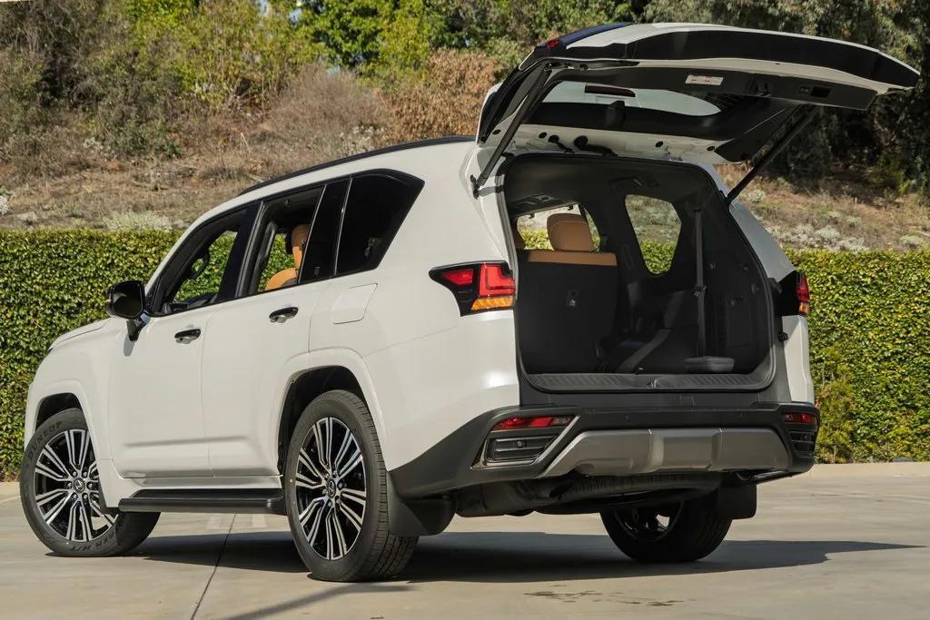 new 2026 Lexus LX 600 car, priced at $122,053