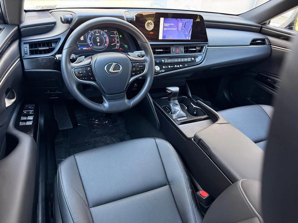 used 2025 Lexus ES 350 car, priced at $43,192