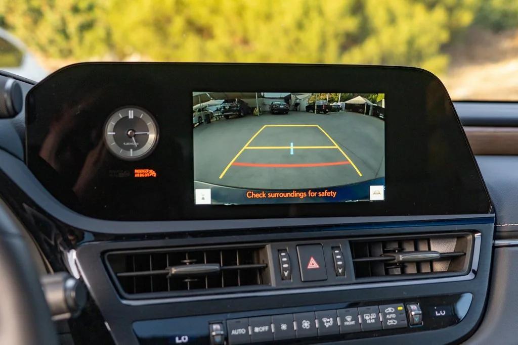 new 2025 Lexus ES 350 car, priced at $46,885