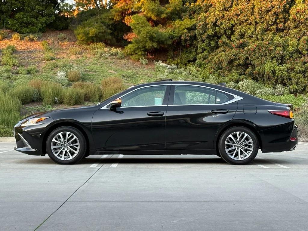 used 2025 Lexus ES 350 car, priced at $41,353