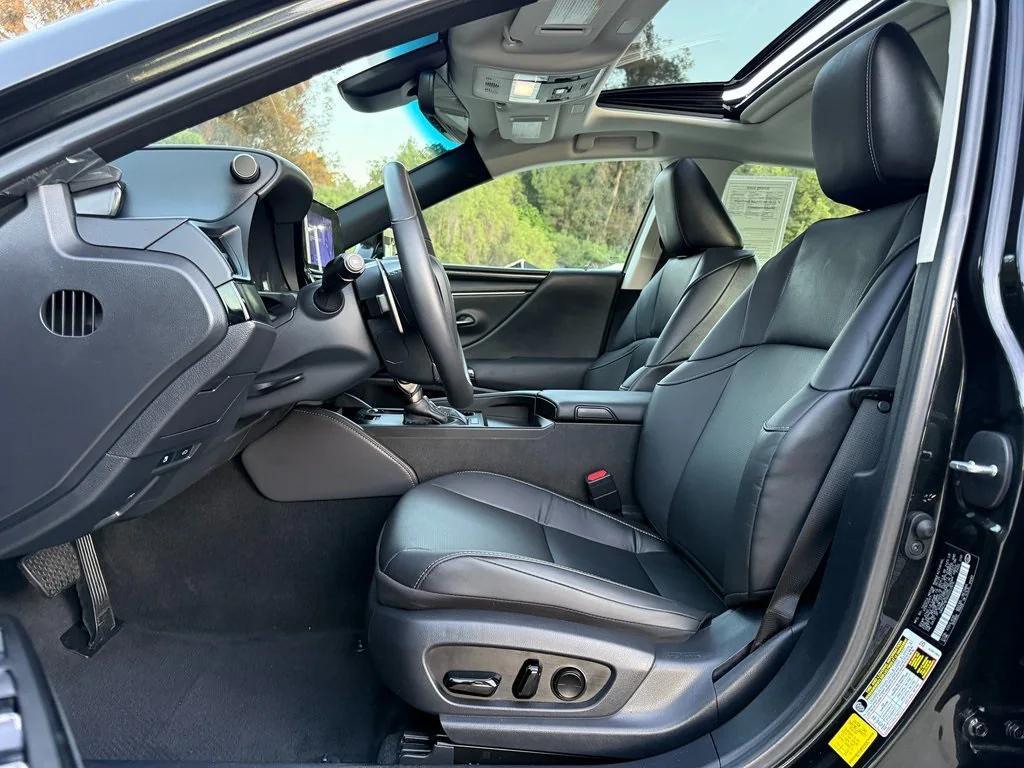 used 2025 Lexus ES 350 car, priced at $41,353