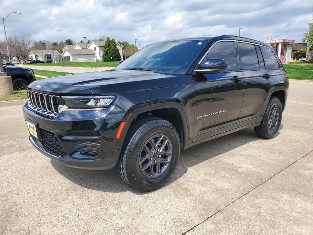 used 2025 Jeep Grand Cherokee car, priced at $29,995