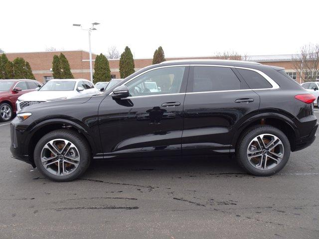 new 2025 Audi Q5 car, priced at $59,680