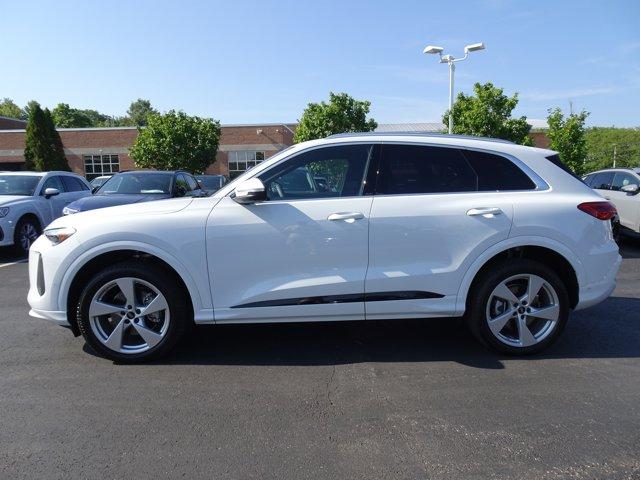 new 2025 Audi Q5 car, priced at $61,390