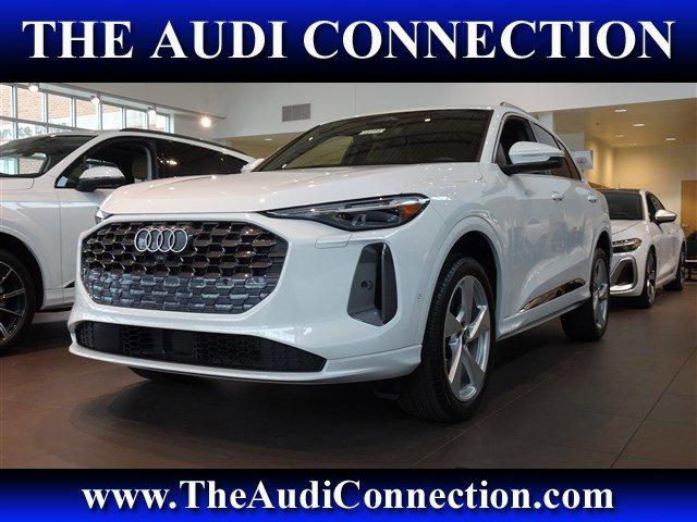 new 2025 Audi Q5 car, priced at $61,390