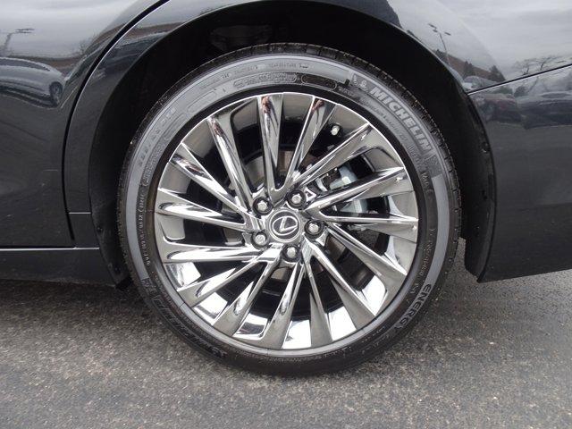 used 2024 Lexus ES 300h car, priced at $46,995