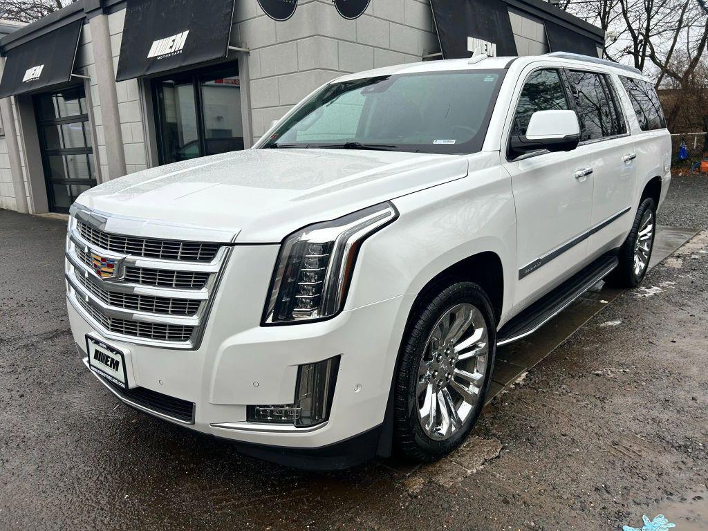 used 2020 Cadillac Escalade ESV car, priced at $22,995