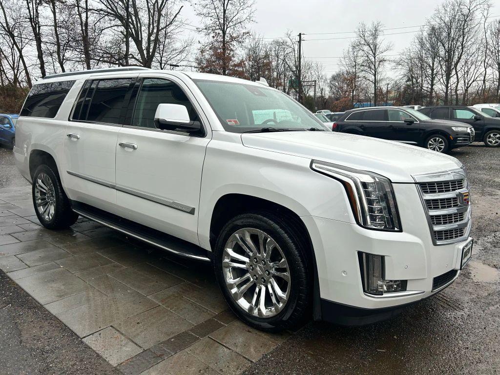 used 2020 Cadillac Escalade ESV car, priced at $22,995