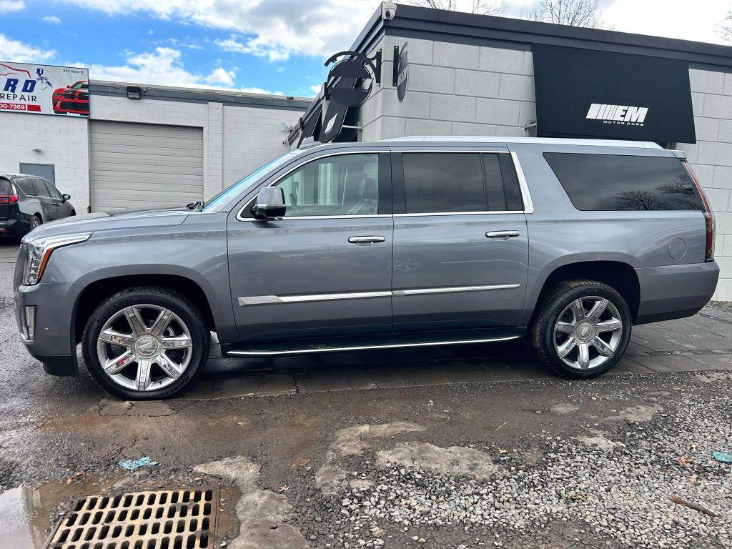 used 2019 Cadillac Escalade ESV car, priced at $21,995