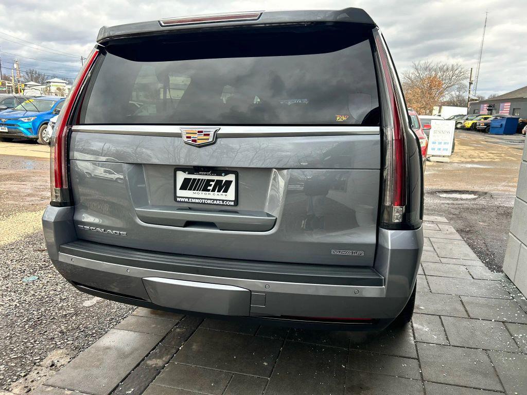 used 2019 Cadillac Escalade ESV car, priced at $21,995