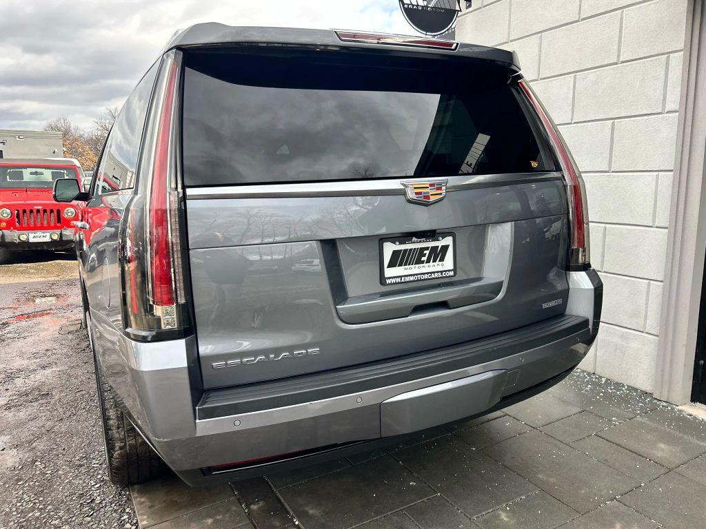 used 2019 Cadillac Escalade ESV car, priced at $21,995
