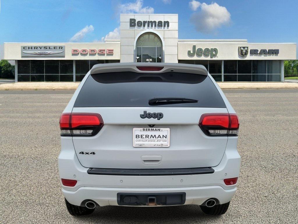 used 2015 Jeep Grand Cherokee car, priced at $11,822