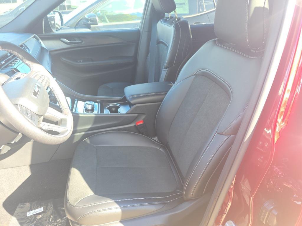 new 2025 Jeep Grand Cherokee L car, priced at $46,228