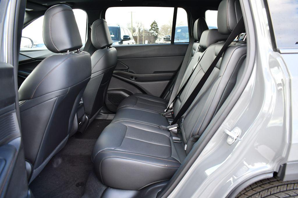 new 2026 Jeep Cherokee car, priced at $44,180