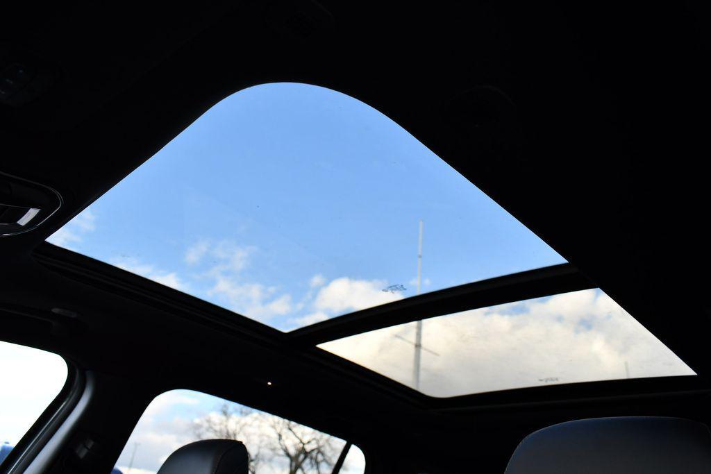 new 2026 Jeep Cherokee car, priced at $44,180