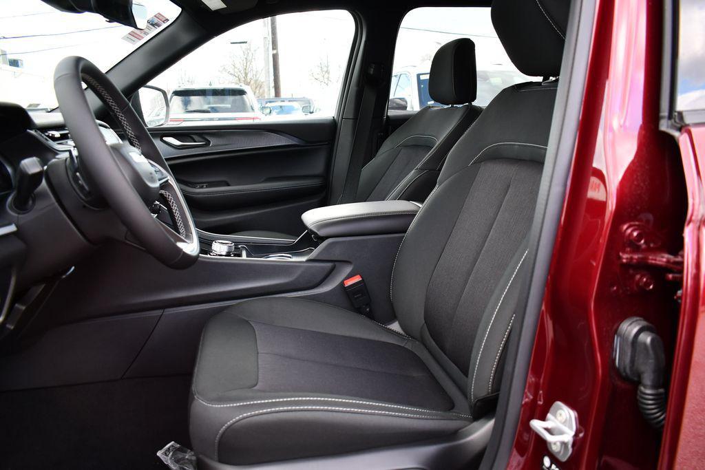 new 2026 Jeep Grand Cherokee L car, priced at $39,397