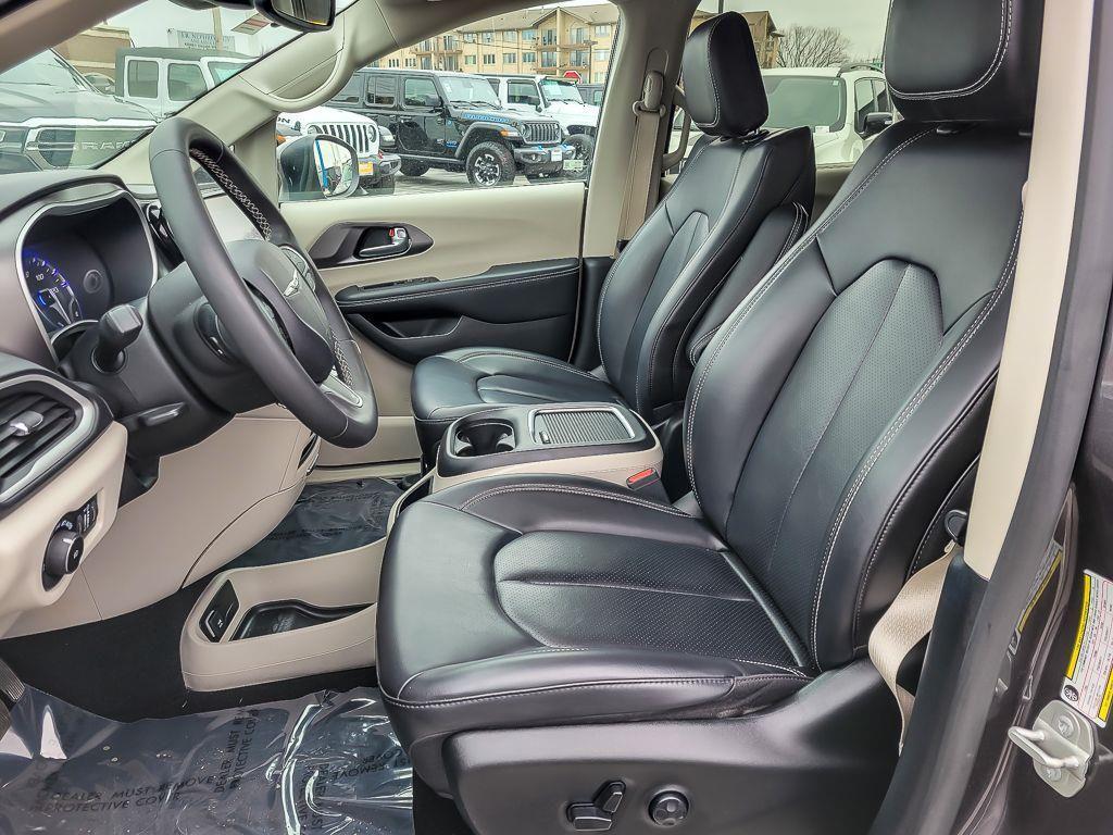 used 2023 Chrysler Pacifica car, priced at $22,393