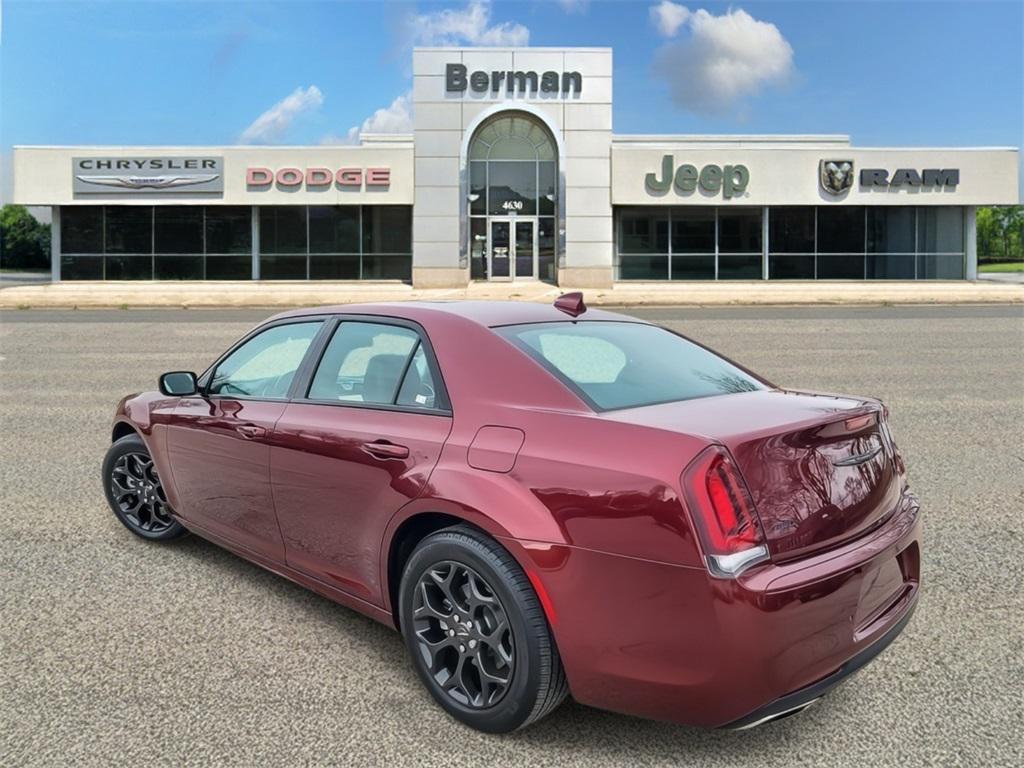 used 2022 Chrysler 300 car, priced at $25,427