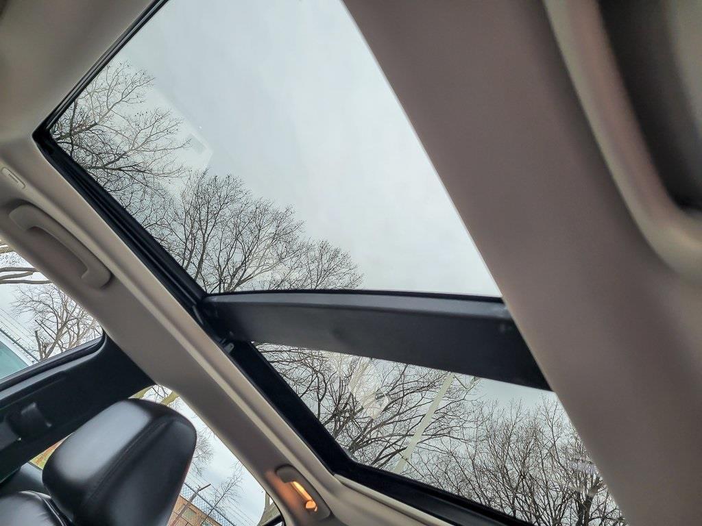 used 2022 Chrysler 300 car, priced at $25,427