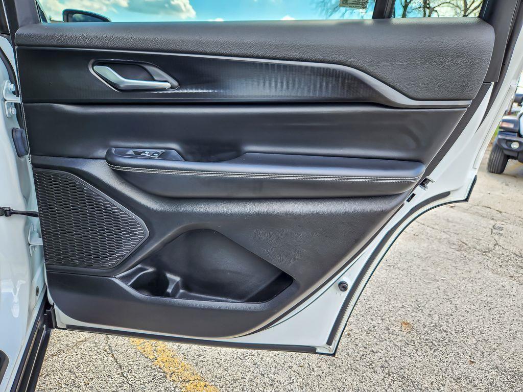 used 2024 Jeep Grand Cherokee L car, priced at $31,590