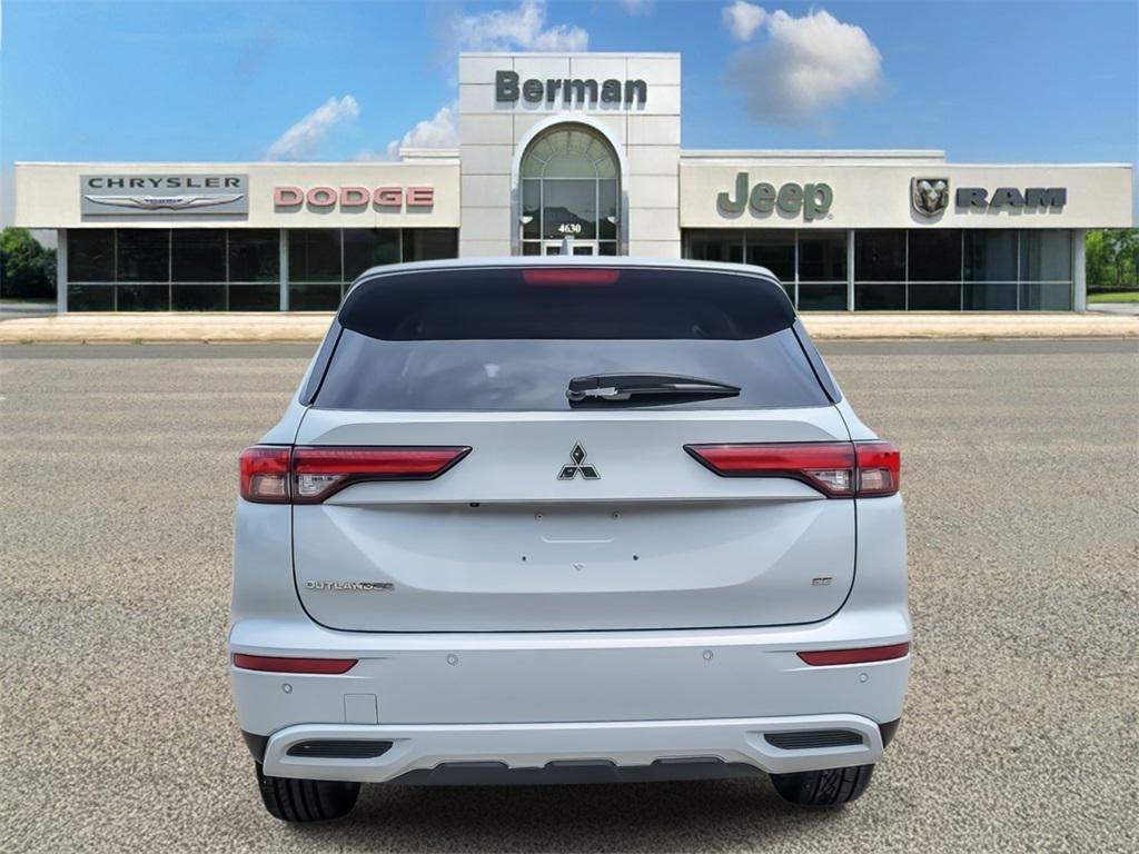 used 2023 Mitsubishi Outlander car, priced at $20,996