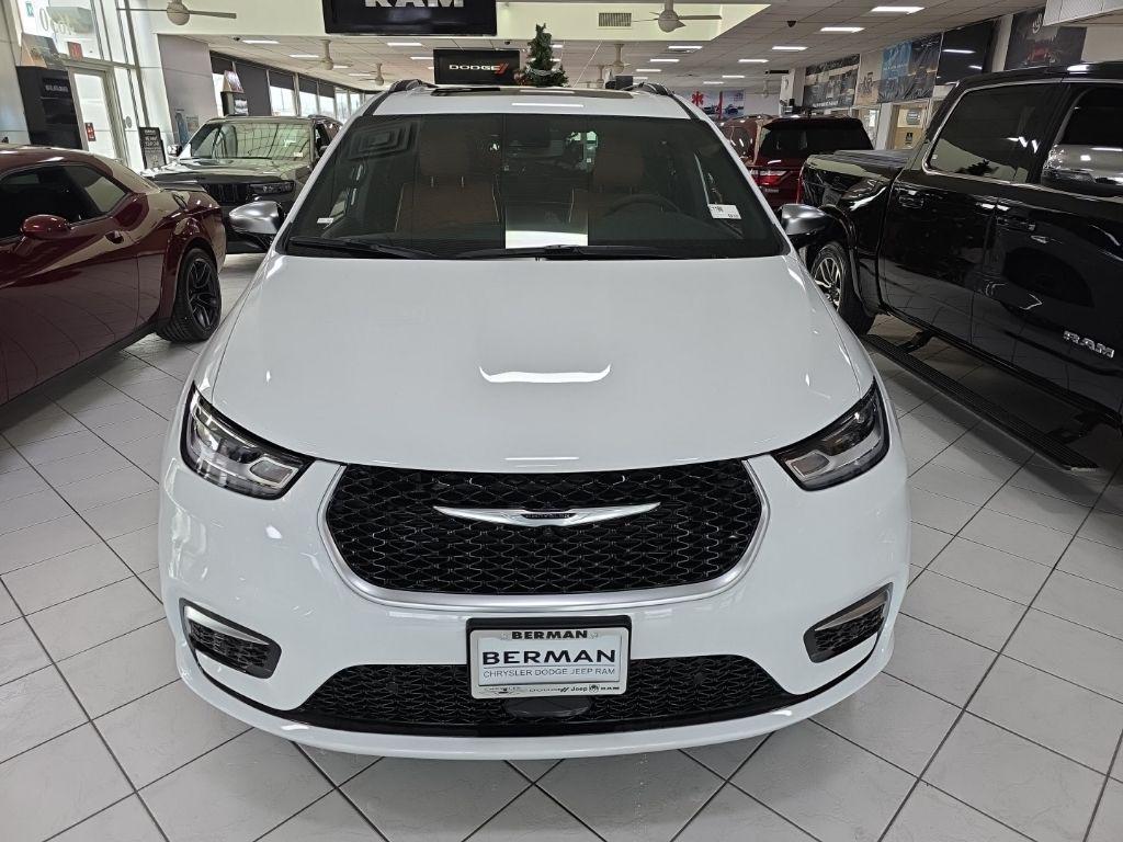 new 2026 Chrysler Pacifica car, priced at $52,472