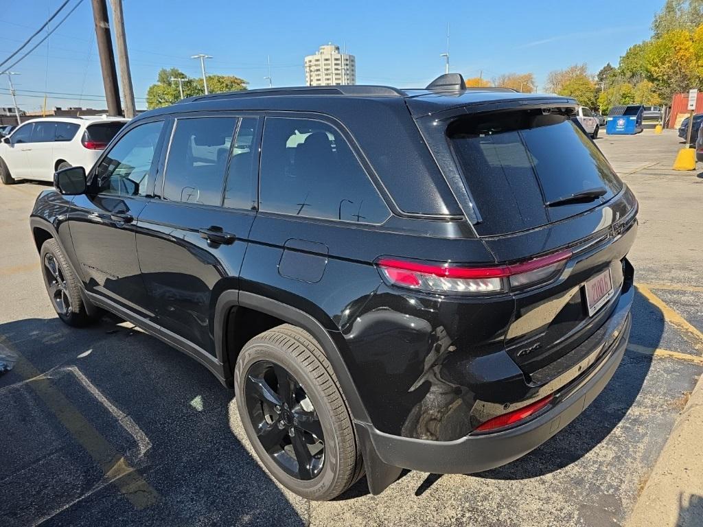 new 2025 Jeep Grand Cherokee car, priced at $45,851