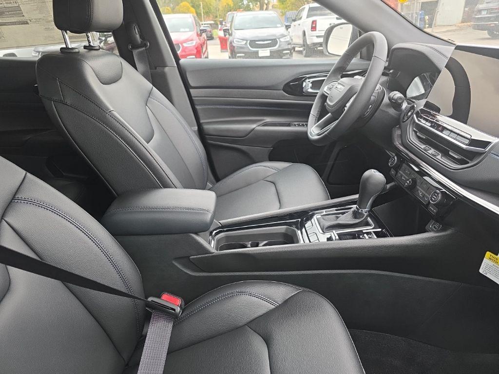 new 2026 Jeep Compass car, priced at $33,079