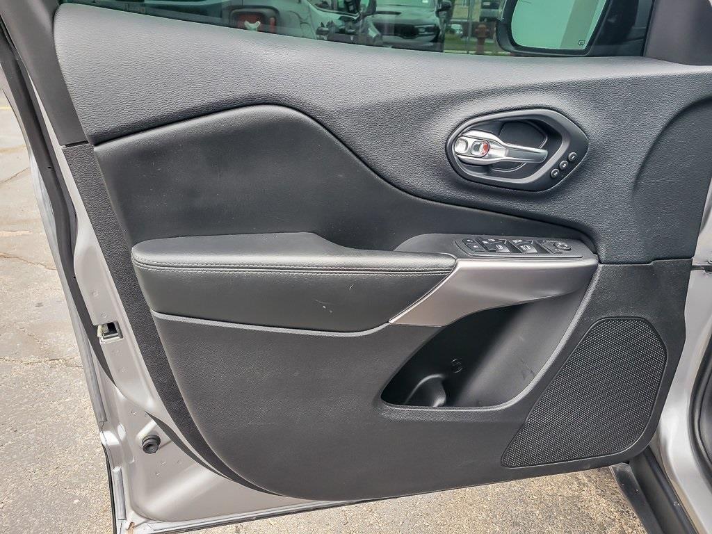 used 2019 Jeep Cherokee car, priced at $14,997