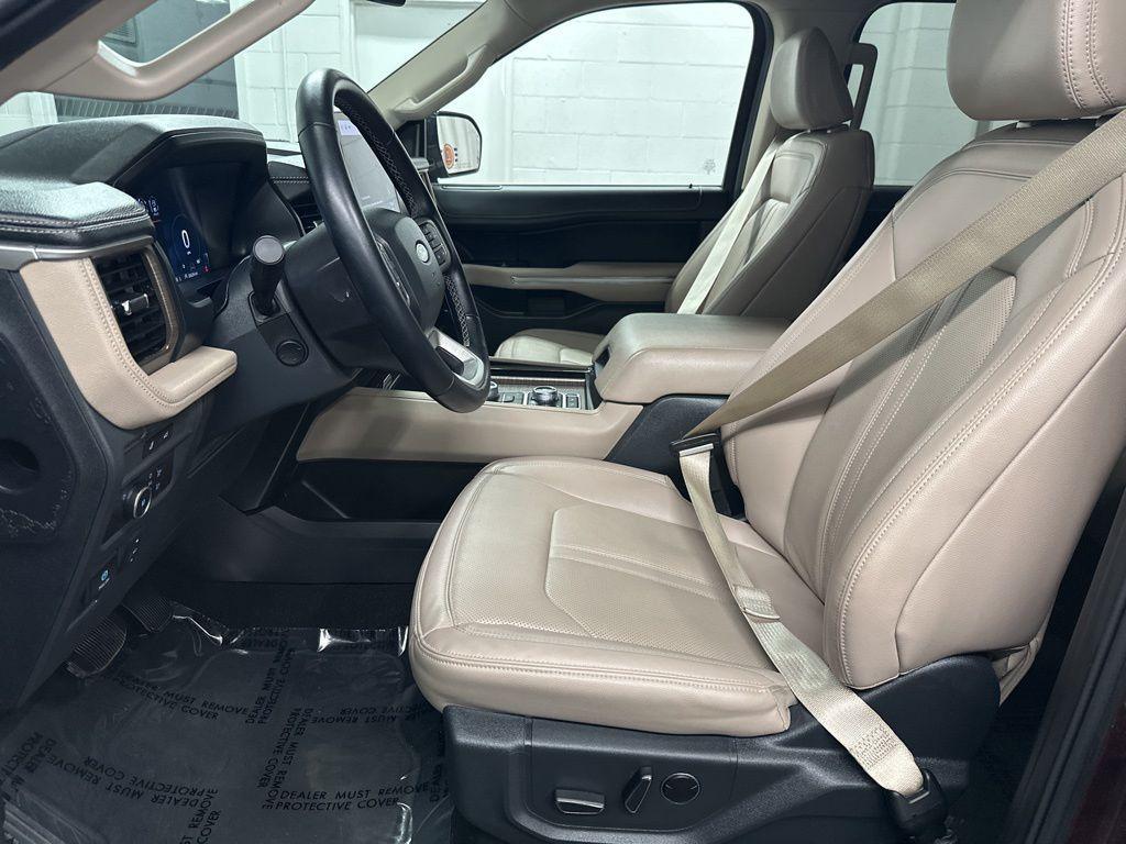 used 2024 Ford Expedition car, priced at $45,495