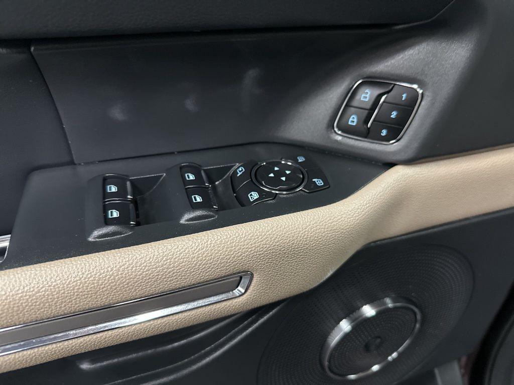 used 2024 Ford Expedition car, priced at $45,495