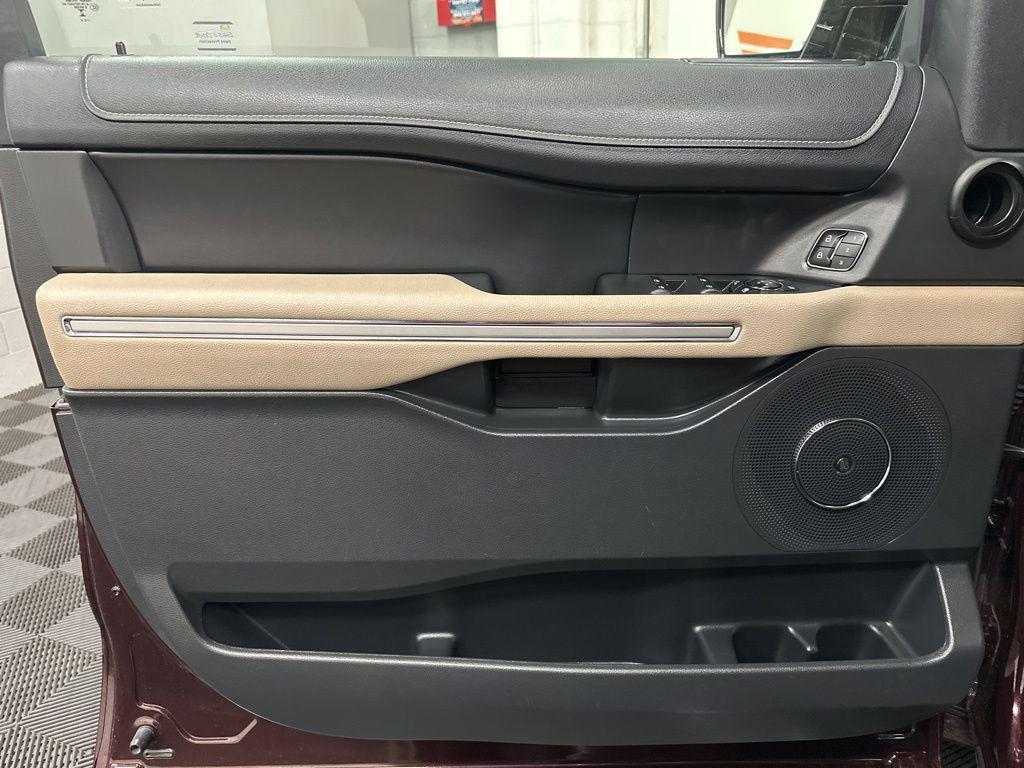 used 2024 Ford Expedition car, priced at $45,495