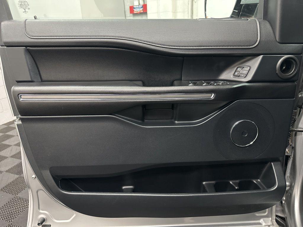 used 2021 Ford Expedition car, priced at $31,995