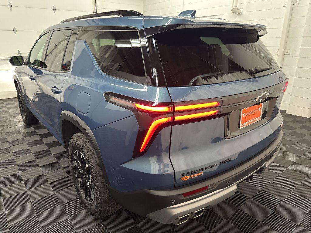 used 2025 Chevrolet Traverse car, priced at $40,995