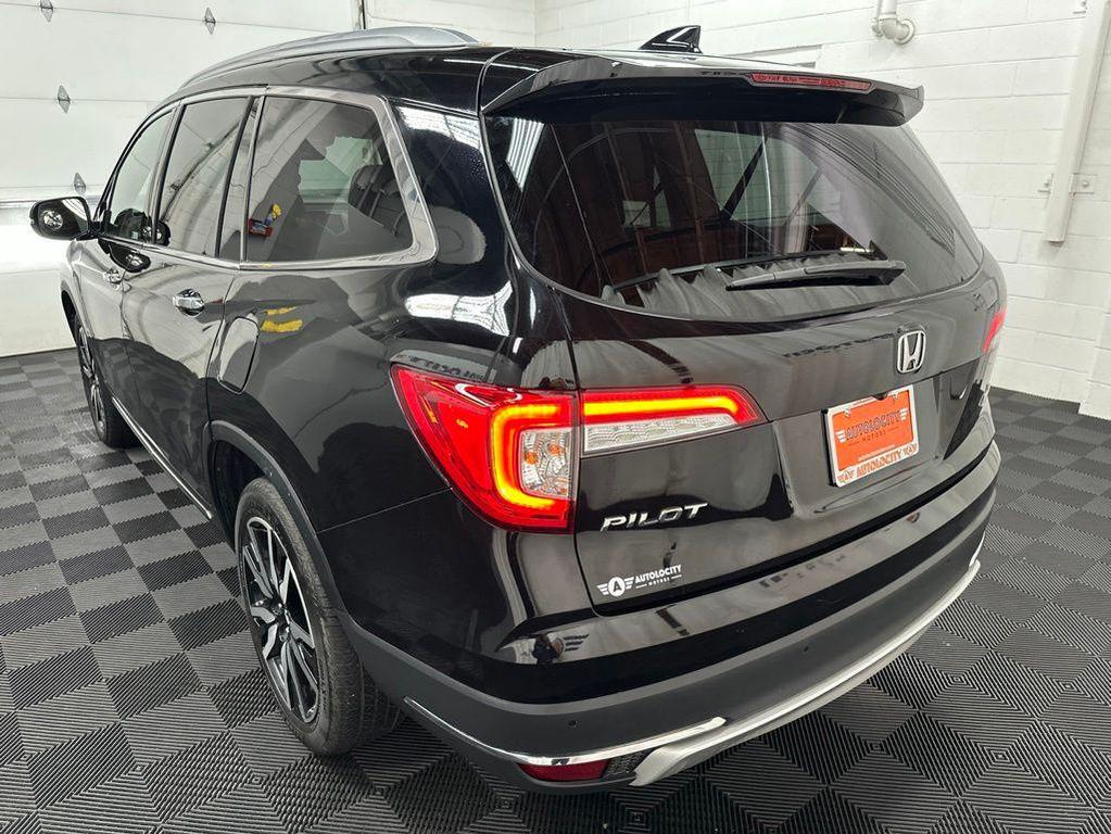 used 2022 Honda Pilot car, priced at $25,000