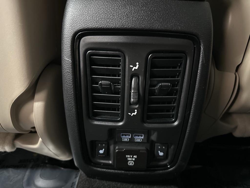 2022 DB Black Crystal Clearcoat Dodge Durango