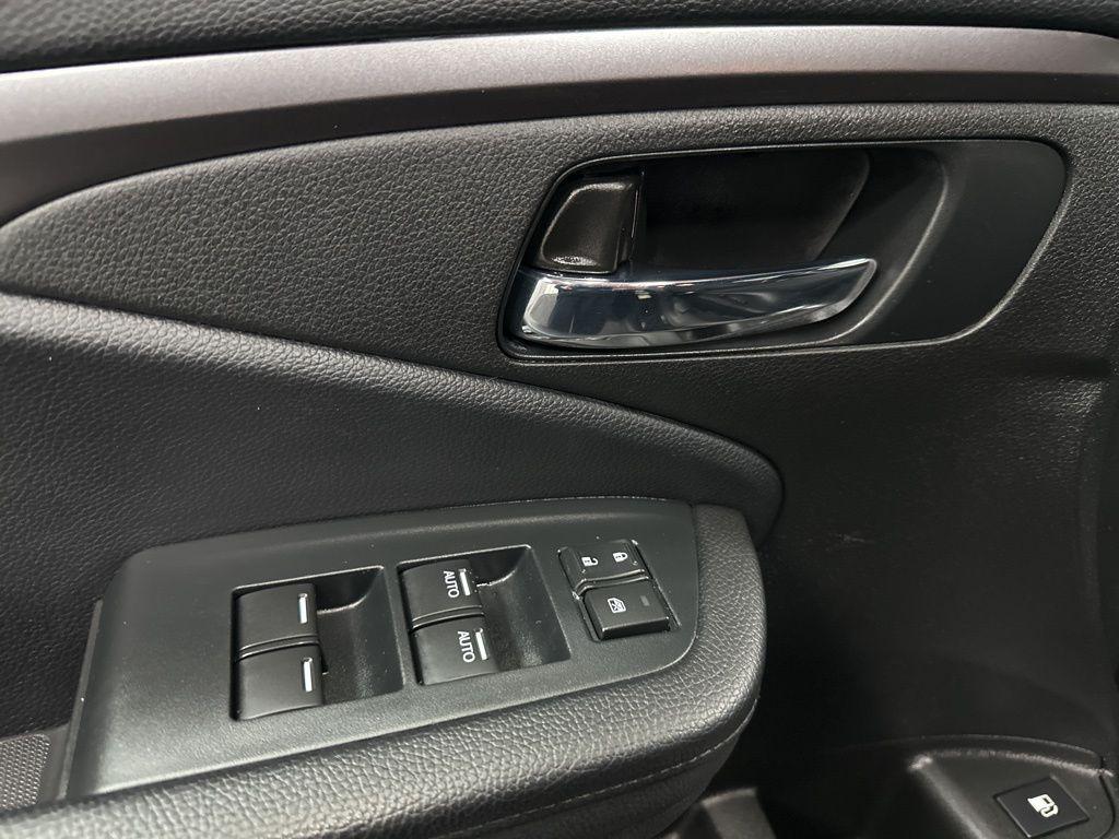 used 2022 Honda Pilot car, priced at $22,495