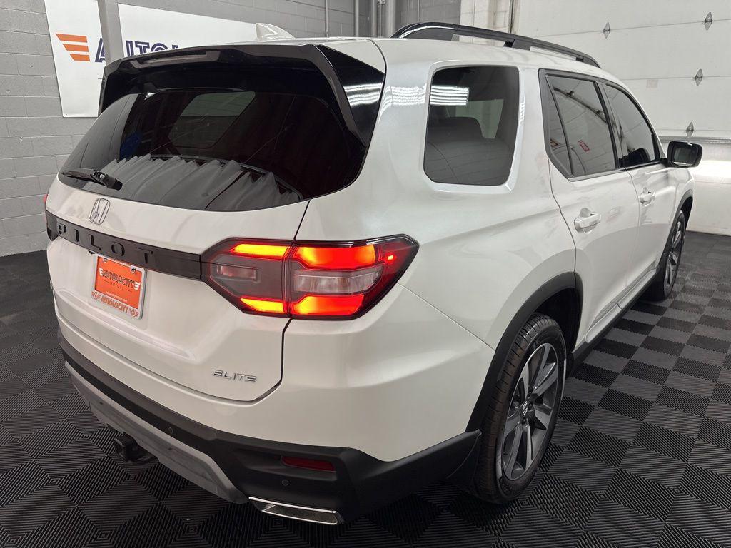 used 2024 Honda Pilot car, priced at $33,995