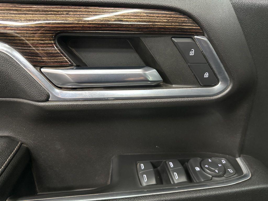 used 2023 GMC Sierra 1500 car, priced at $31,995