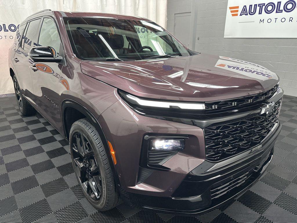 used 2025 Chevrolet Traverse car, priced at $46,500