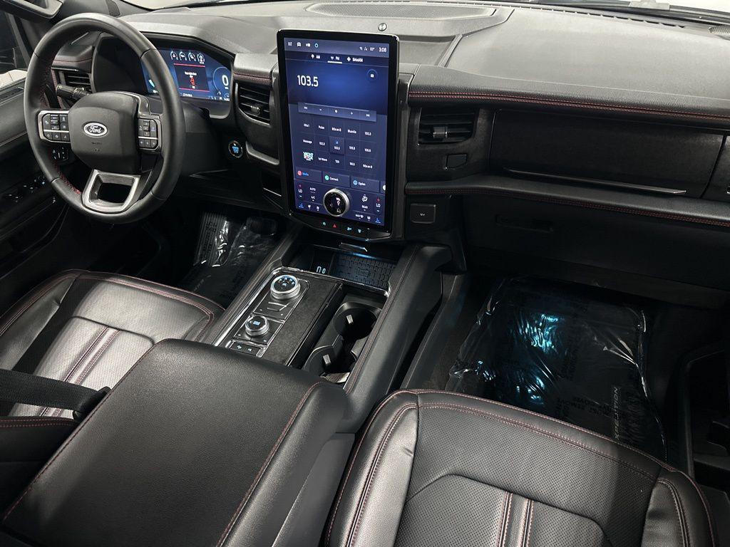 used 2024 Ford Expedition car, priced at $50,495