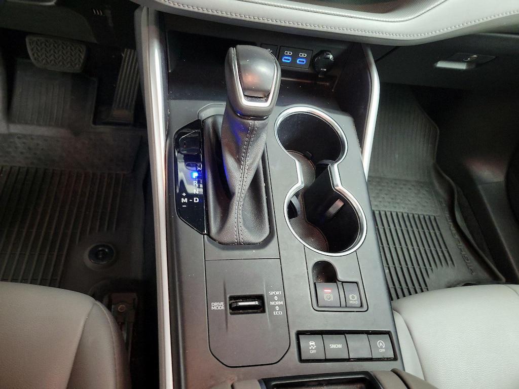 used 2022 Toyota Highlander car, priced at $33,998